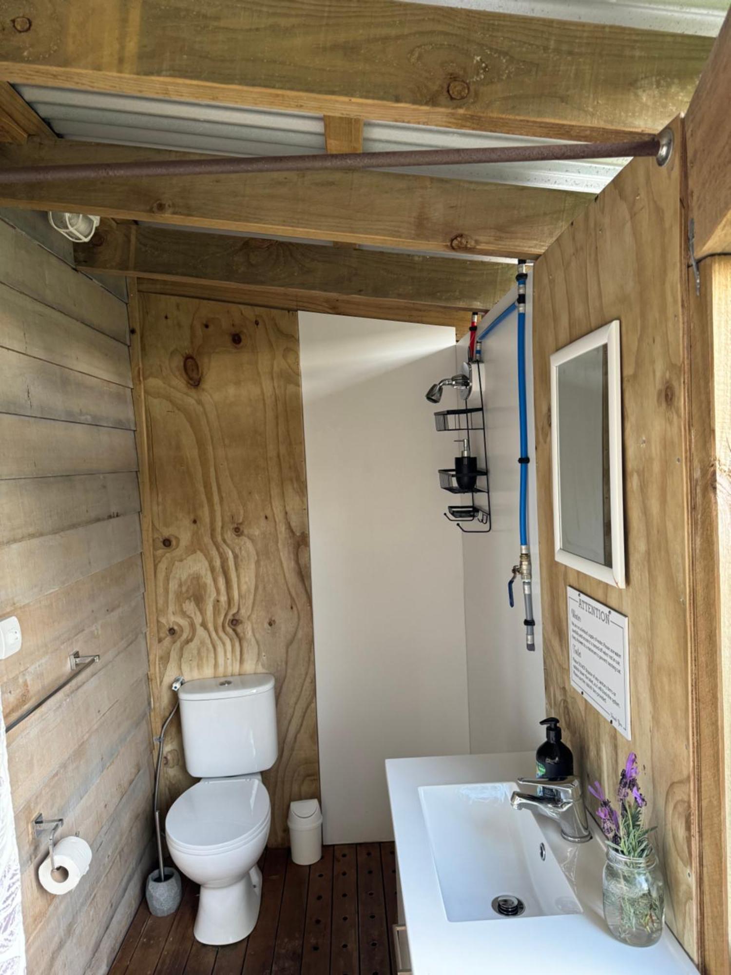 Private Cabin Close To The City Centre Whangarei Ngoại thất bức ảnh
